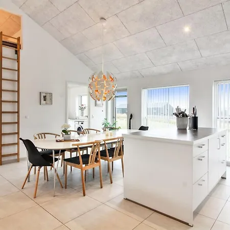 펜션 Edgar - 1-5km From The Sea By Interhome *